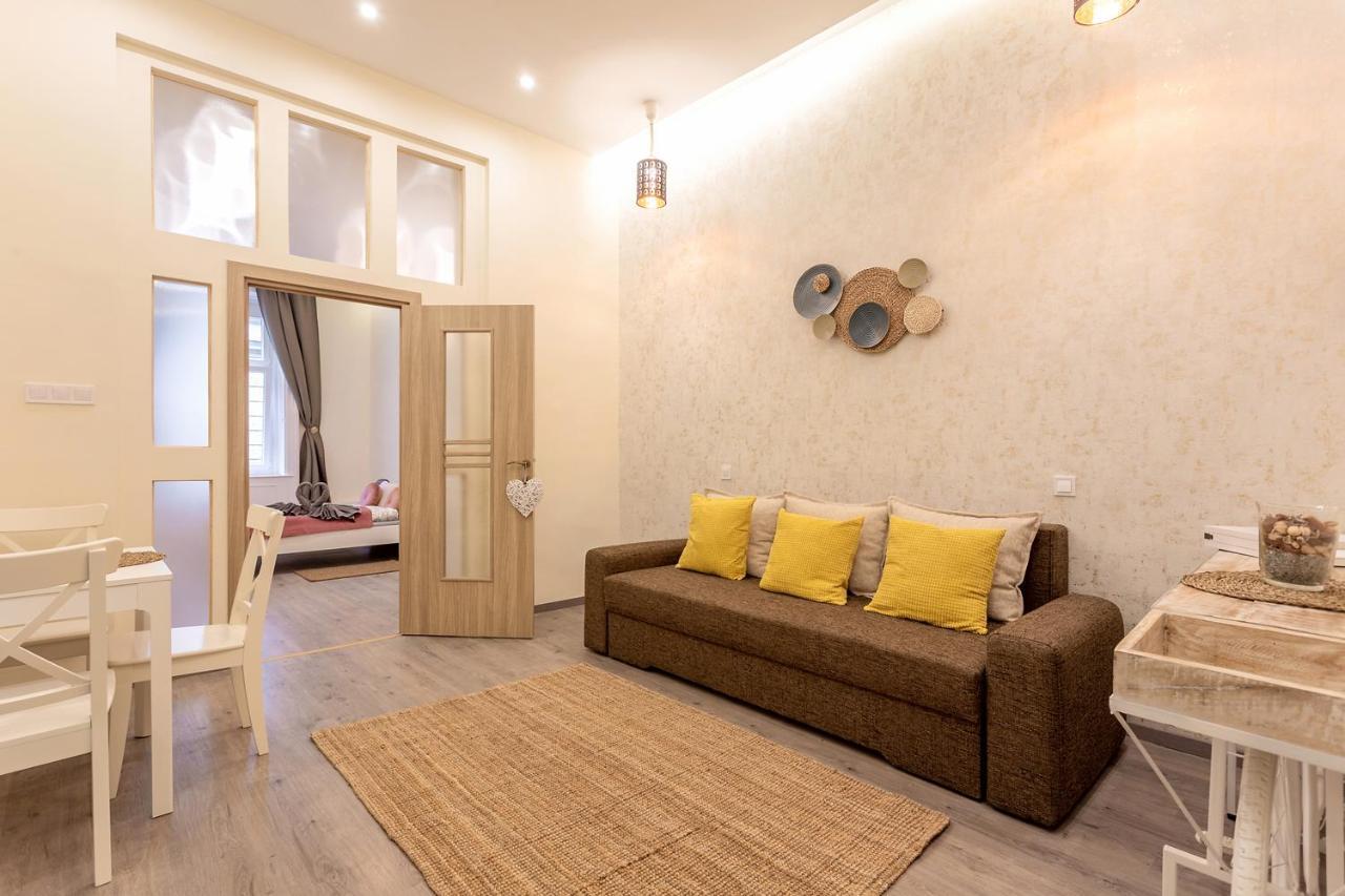 Goldcentral Apartment Comfort Budapest Exterior photo